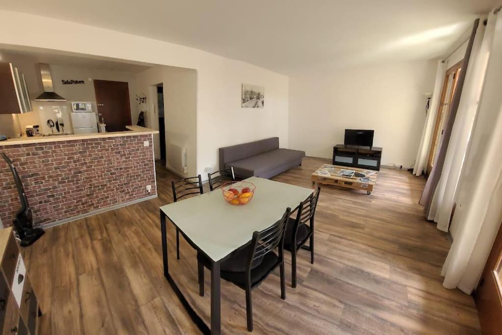 Апартаменты Au Calme, 200M Du Centre T2 Avec Balcon Et Parking Каси Экстерьер фото